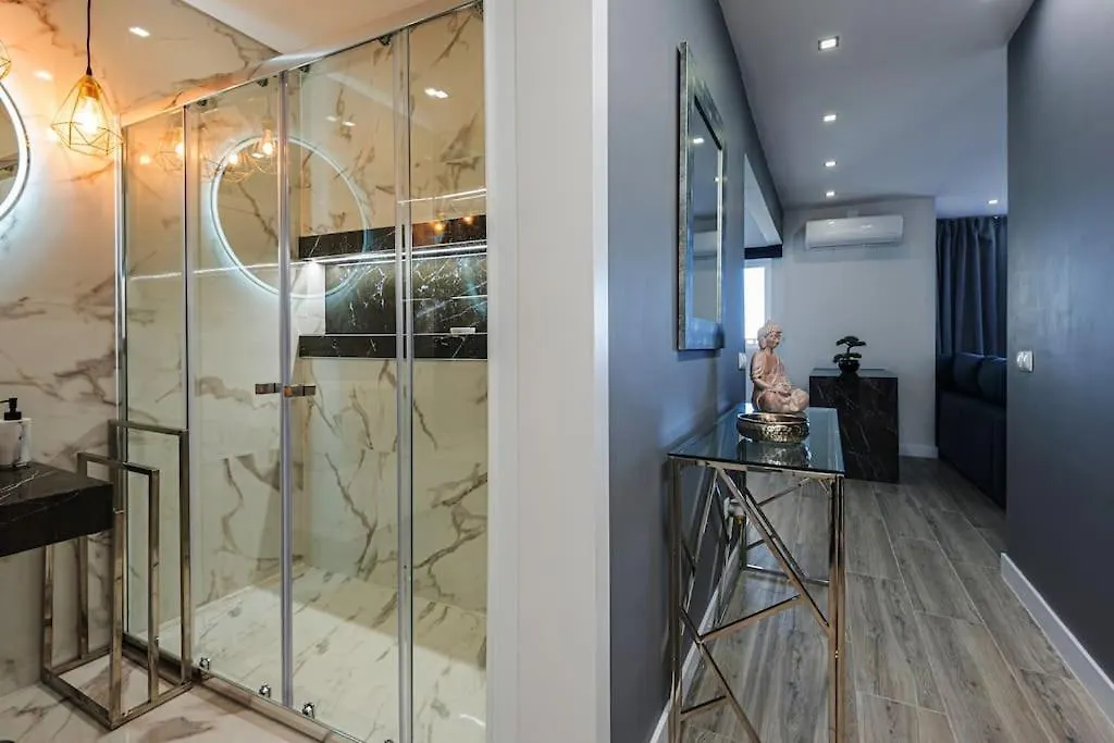 The One - Luxury Stylish Apartment With Sea View ! Portimao 0*,