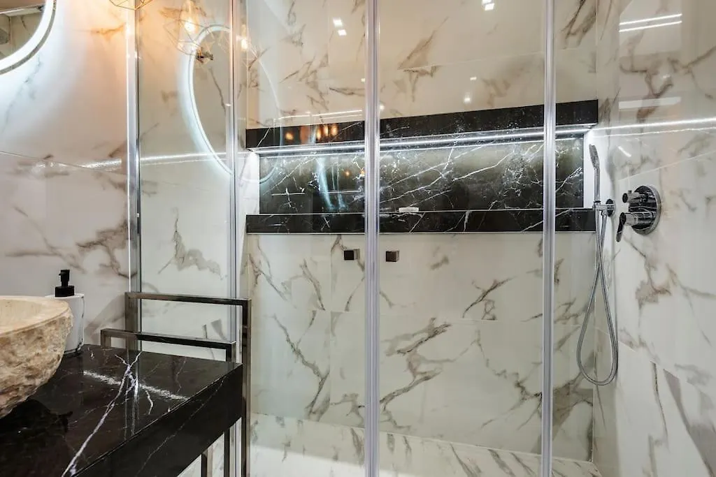 The One - Luxury Stylish Apartment With Sea View ! بورتيماو