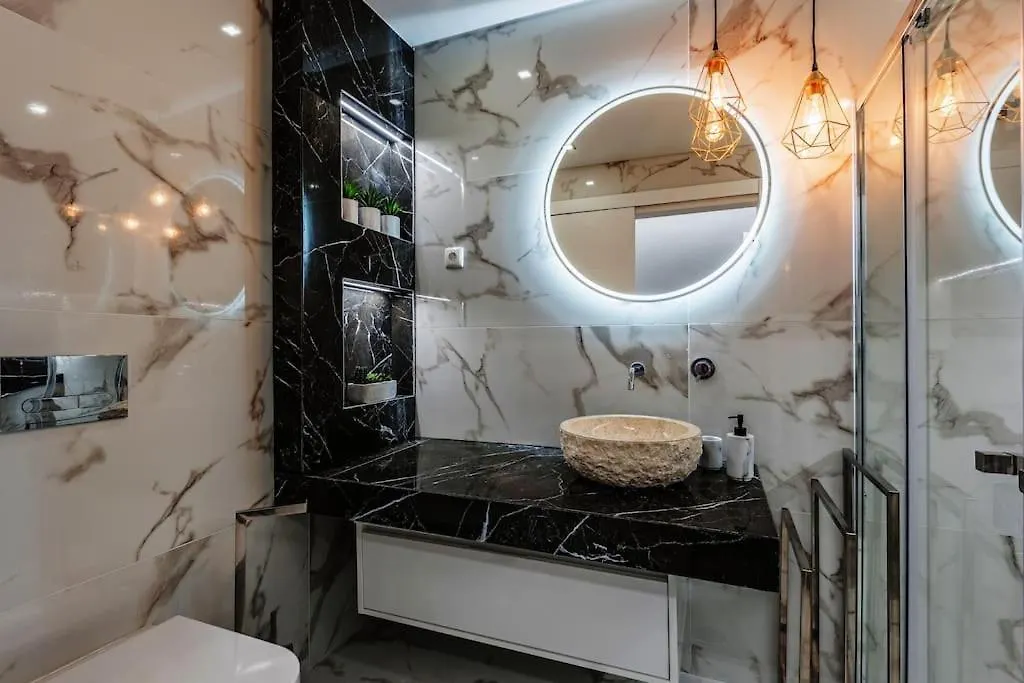 The One - Luxury Stylish Apartment With Sea View ! بورتيماو